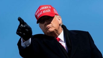 cuu tong thong trump tuyen chien voi lien doan bong chay my