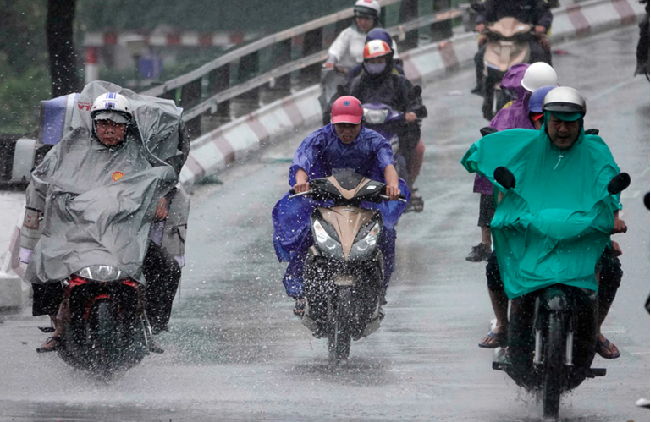 Thời tiết ngày mai 7/4: Hà Nội mưa rào, Đà Nẵng đến Bình Thuận có nơi trên 33 độ