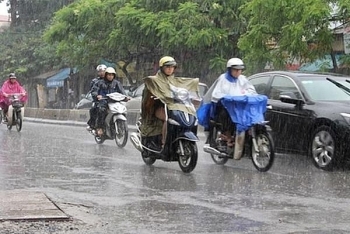Thời tiết ngày mai 12/4: Đà Nẵng đến Bình Thuận mưa rào và dông, Tây Nguyên đề phòng lốc sét