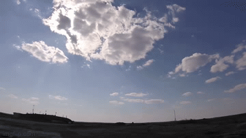 nga phong thu ten lua phong khong nhanh gap 4 lan so toc dau nong cua dan ak