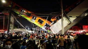 khoanh khac cau metro o mexico do sap xuong duong gan 100 nguoi thuong vong