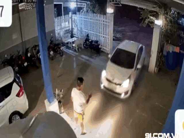 camera giao thong nham chan ga tai xe huc thang vao nguoi lo xe