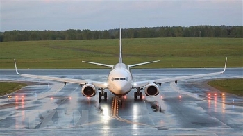 Bị Pháp "cấm cửa", máy bay Belarus lòng vòng trên không 2 tiếng trước khi buộc phải quay đầu