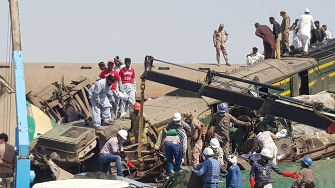 Tai nạn đường sắt nghiêm trọng ở Pakistan, ít nhất 35 người thiệt mạng