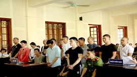 tin tuc phap luat nong nhat trong ngay be gai 12 tuoi dua nguoi yeu vao vong lao ly cuu thieu ta cong an linh an tu hinh