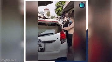 video giai cuu chau be bi bo quen trong o to o thai nguyen