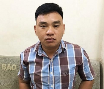 thong tin phap luat sang 129 bi truy na doi tuong thay ten doi ho lam phuc vu tai quan an gan tru so cong an