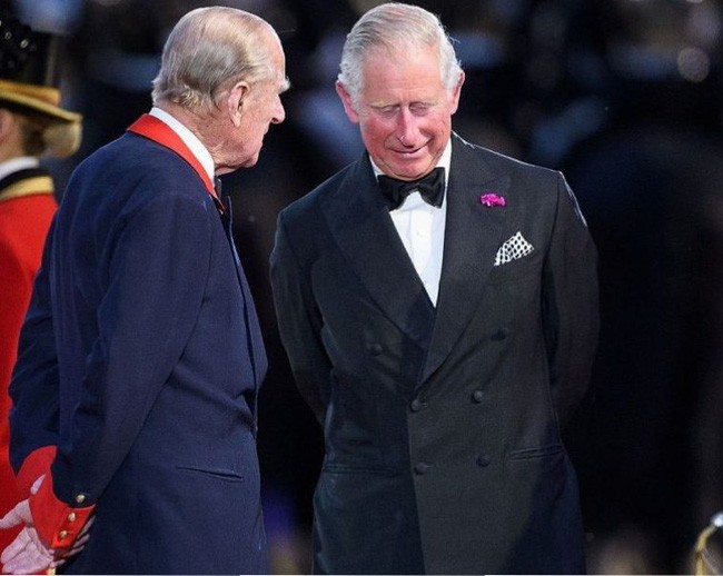 Hé lộ cuộc trò chuyện cuối cùng của Thái tử Charles với cố Hoàng thân Philip