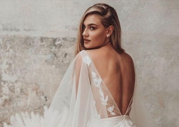 ve dep goi cam cua nu giao vien vua duoc bo nhiem hoa hau trai dat cong hoa czech 2021