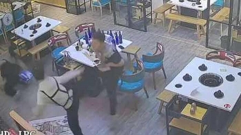 video sam so nham nha vo dich taekwondo trong quan lau hai ga say nhan cai ket dang