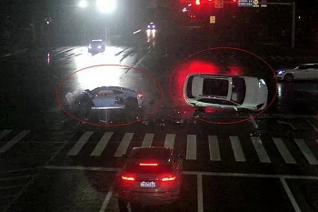 camera giao thong audi r8 vuot den do tong vang porsche cayenne