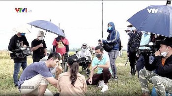 pho trong lang se noi song huong vi tinh than tren khung vang