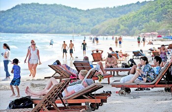5 dia phuong chuan bi mo cua don khach quoc te