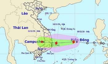 bao etau manh len bon tinh tu binh dinh den ninh thuan so tan dan khoi khu vuc nguy hiem
