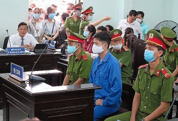 thong tin phap luat chieu 2511 bac si bi cao buoc hiep dam bat ngo co don to nguoc bi hai