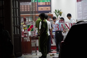 Thông tin pháp luật sáng 27/11: Truy bắt thanh niên nghi cầm lựu đạn cướp ngân hàng Agribank ở Đồng Nai