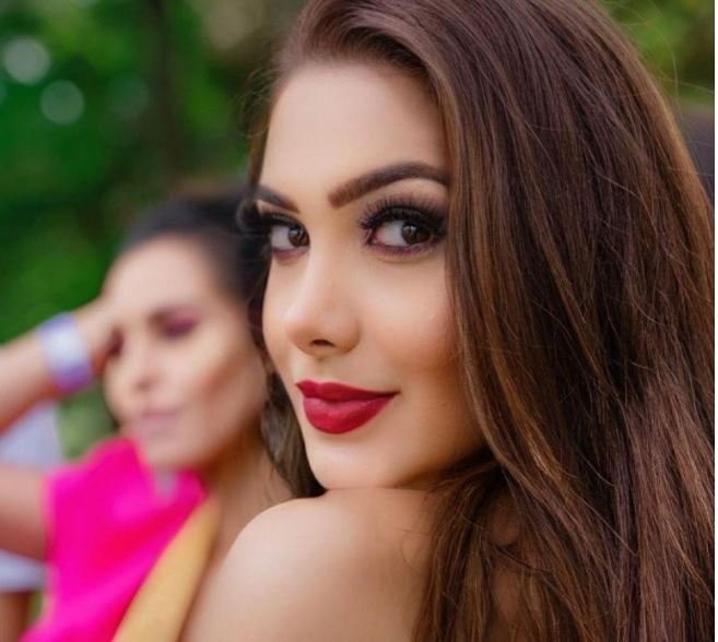 Đường cong rực lửa của tân Hoa hậu Hoàn vũ Guatemala 2021