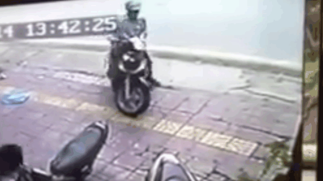 video dao chich trom sh bi chu nha song phi ha guc