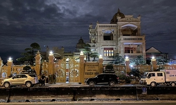 thong tin phap luat sang 212 kham xet nha ong chu sieu biet thu dat vang o ba ria vung tau trong dem