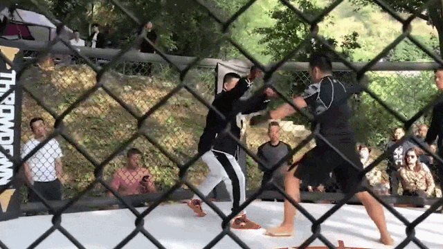 video bi tu hieu dong ha guc chi sau 12 giay cao thu thai cuc quyen ly giai do bi choi mat khi dau ngoai troi