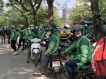 ha noi tai xe grab dong loat tat ung dung vay tru so phan doi tang chiet khau