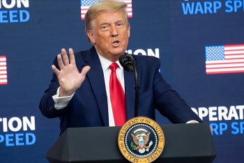 nuoc co cao tay cua trump cai cam nguoi trung thanh vao bo may lien bang khoa tay chinh quyen moi