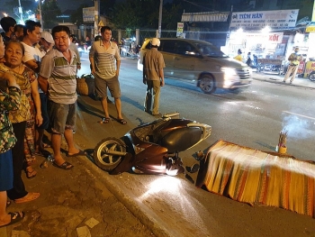 tai nan giao thong sang 1212 container can chet nguoi gan cau vuot go dua