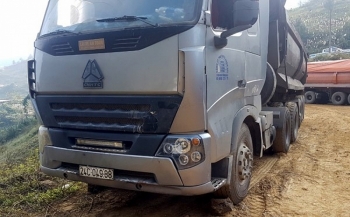 da xac dinh duoc tai xe o to gay tai nan khien 2 nguoi tu vong roi bo chay trong dem o yen bai