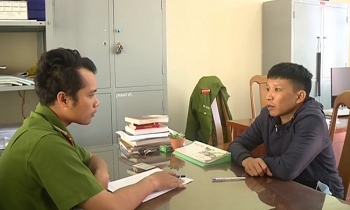 tam giu phuot thu chay mo to tong cong an bi thuong giua dem khuya