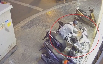 video dao chich thoan thoat be khoa xe sh chi trong 15 giay