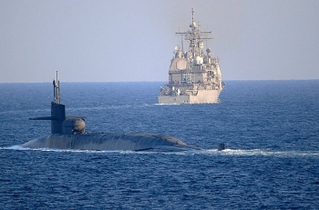 Tàu ngầm hạt nhân USS Georgia cùng loạt tàu chiến bất ngờ qua eo biển Hormuz