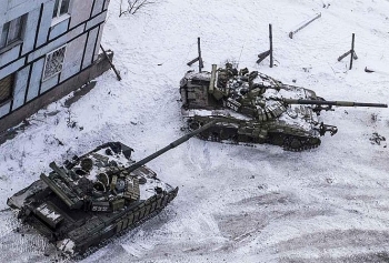 hon 100 xe tang va phao tu hanh ukraine mat tich bi an o chien tuyen donbass
