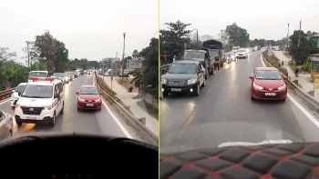 camera giao thong xe 4 cho khon loi di nguoc chieu bi xe container ep lui hang tram met