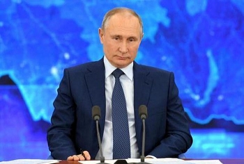 nga cong bo tong thong putin duoc tin nhiem len toi tren 60