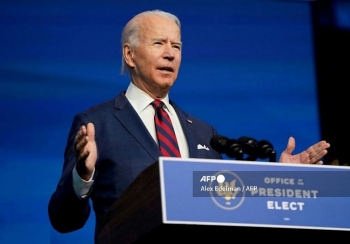 ong biden keu goi tong thong trump ngay lap tuc ky du luat cuu tro