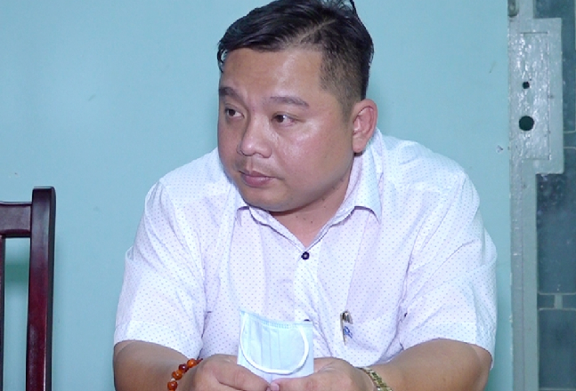 tin tuc phap luat sang 2912 tam giu doi tuong gia danh can bo bo cong an den xac minh nguon goc xe o to