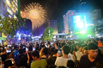 nhung tuyen duong bi cam trong dem don nam moi 2021 tai tphcm