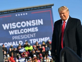 doi ngu phap ly cua trump lai yeu cau toa toi cao xu lai vu kien o wisconsin