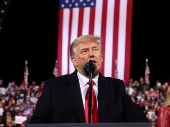 nhieu nguoi my tin co chinh quyen ngam dang hoat dong de loai ong trump