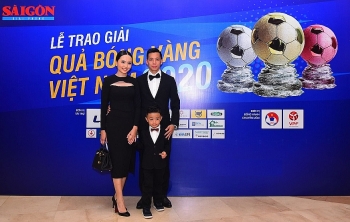 vuot qua 2 cau thu viettel van quyet doat qua bong vang 2020