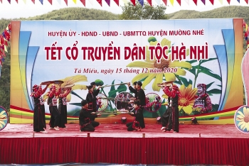 mua tet tren ban ha nhi