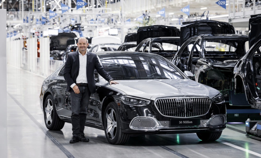 Mercedes-Benz cán mốc 50 triệu xe xuất xưởng