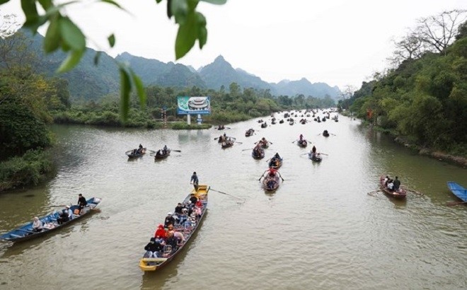Hà Nội: chùa Hương được đón khách trở lại