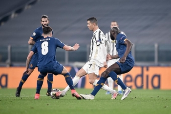 Ronaldo im tiếng, Juventus ngậm ngùi dừng bước ở vòng 1/8 Cúp C1