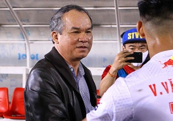 tin tuc bong da viet nam ngay 204 bau duc lan dau thuong lon hagl