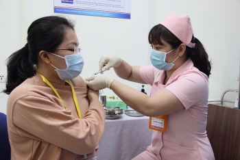 viet nam da co gan 16000 nguoi duoc tiem vaccine covid 19