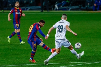 Bảng xếp hạng La Liga 2020/21 hôm nay: Messi rực sáng, Barca áp sát Atletico