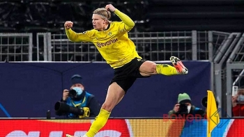dortmund ra gia ban haaland mu chun buoc chelsea va man city mung tham