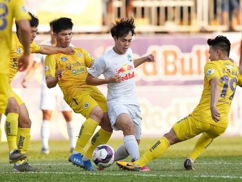 lich thi dau kenh chieu truc tiep vong loai cup quoc gia 2021 hagl gap an giang