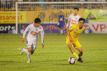 lich thi dau vong 11 v league 2021 kiatisak do suc voi bo gia petrovic